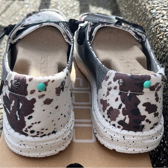 Hey Dude Shoes Wendy Rodeo Kingman Brown Buckle Exclusive - Picture 2 of 2